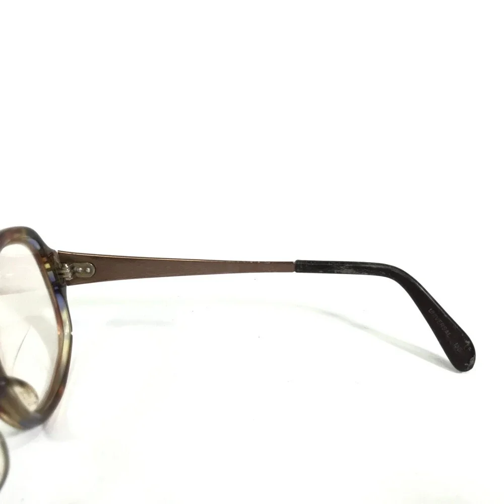 Universal frames are